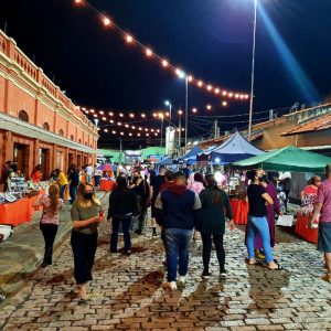 Feira Noturna