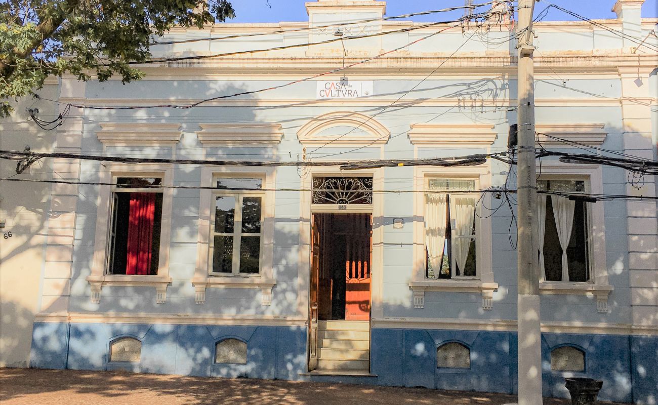 Imagem mostra a fachada da Casa de Cultura de Itu.