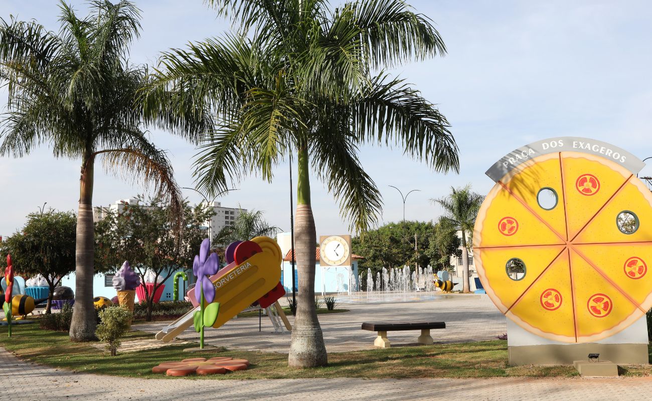 Imagem mostra a Praça dos Exageros, local onde ocorrerá a Estação Móvel Cinesolar