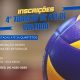 Imagem mostra uma bola de voleibol azul e amarela à direita e a esquerda informações sobre o torneio de voleibol.