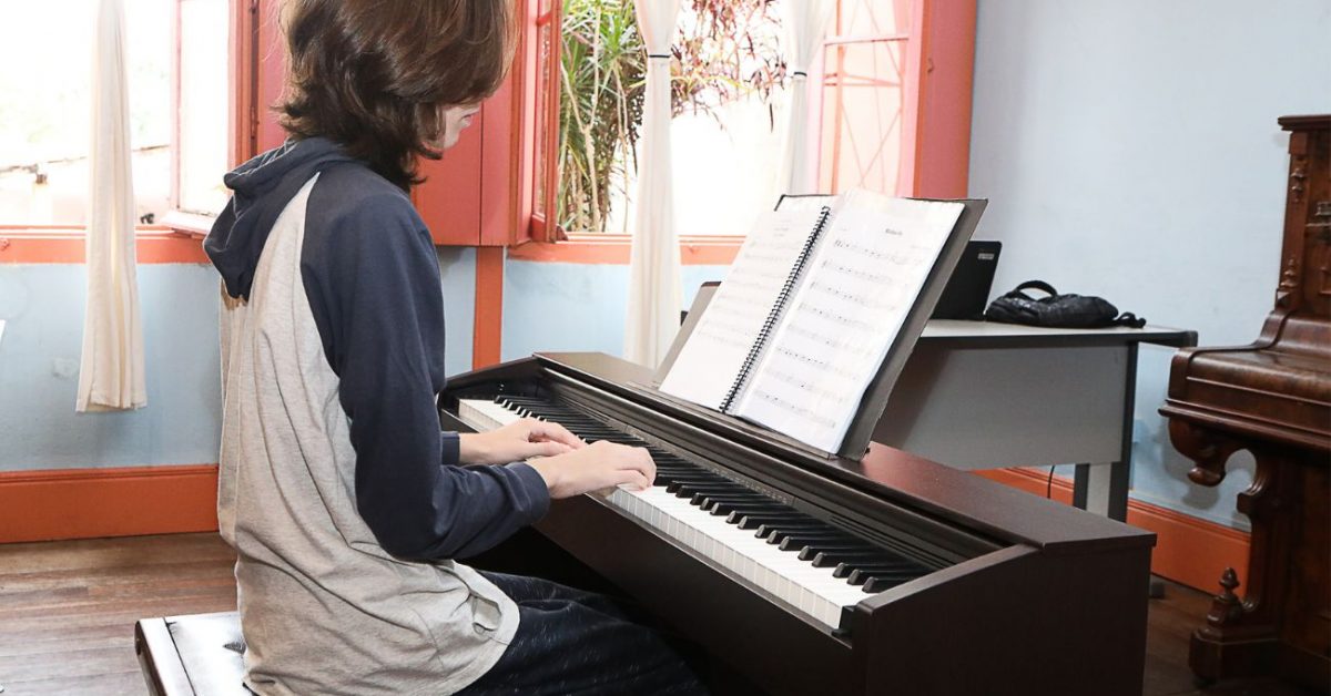 Acic abre inscrições para aulas de piano