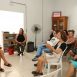 Imagem mostra os artesãos reunidos falando sobre Educação Patrimonial no Cila.