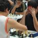 Imagem mostra dois homens jogando xadrez, durante evento anterior, Festival Ituano de Xadrez.