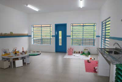 A Creche Municipal Profª Adelaide Natalina Castanho Carneiro Teixeira, localizada no Bairro Novo Itu, foi inaugurada no primeiro mandato do prefeito Guilherme Gazzola