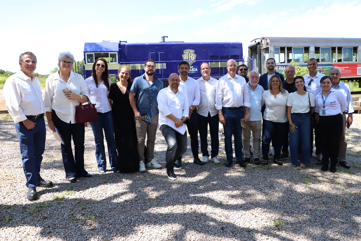 Reuniao sobre Trem da Republica