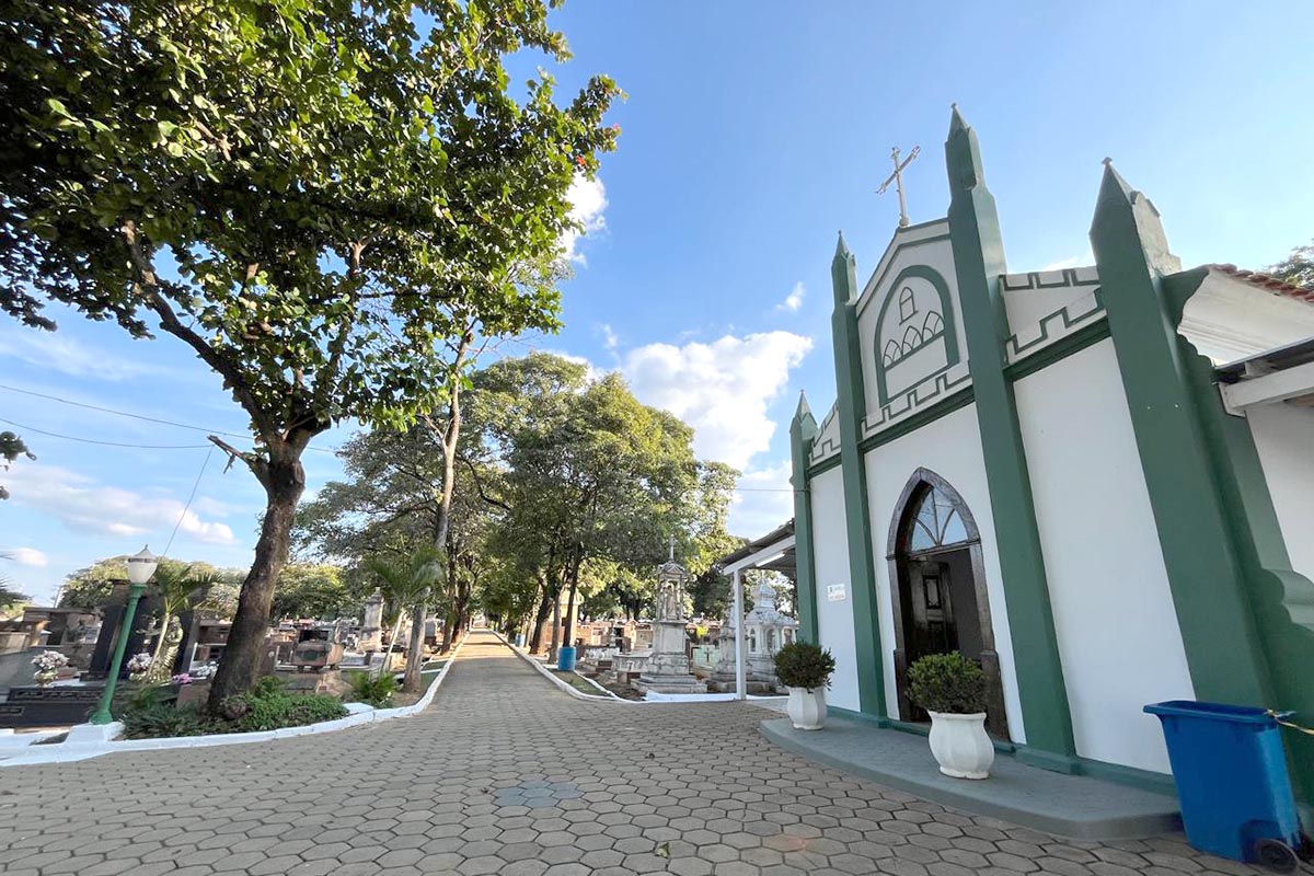 capela - cemiterio municipal